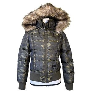 Guess Women’s Green Camo Goose Down Jacket Coat with Removable Hood and Fur